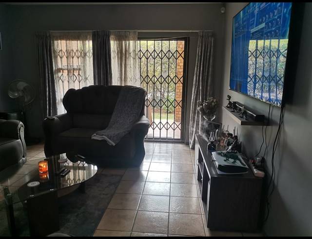 2 BEDROOM APARTMENT BLOCK FOR SALE IN SONNEVELD